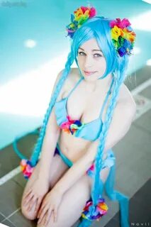 Pool Party Sona from League of Legends - Daily Cosplay .com