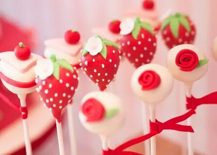 Strawberries and Roses cake pops Birthday cake pops, Strawbe