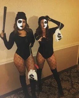 32 The Best Scary Halloween Costume Ideas For Women Hallowee