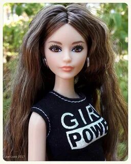 Pin de Olga Vasilevskay en The Barbie dolls Look Collection 