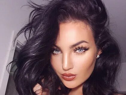 Natalie Halcro - Bio, Age, Height Models Biography