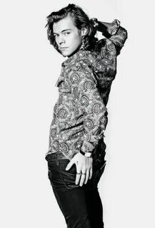 Harry omg!! Harry styles pictures, Harry styles photoshoot, 