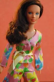 Darci doll by Kenner This lovely brunette Darci doll was a. 