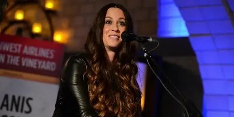 Alanis Morissette confessed that she was raped at age 15 - M