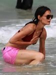 Katie Holmes Pictures. Hotness Rating = 8.44/10