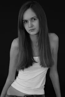 V.G.model management: Dasha Chervonenko. 177 76-60-89. Photo