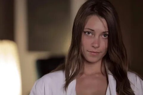 Kirsten - Photo #3.