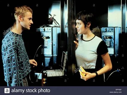 JONNY LEE MILLER & ANGELINA JOLIE HACKERS (1995) Stock Photo