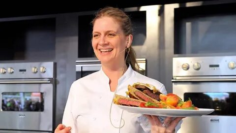 Chef Amanda Freitag’s from "Chopped" Wiki: Net Worth, Person