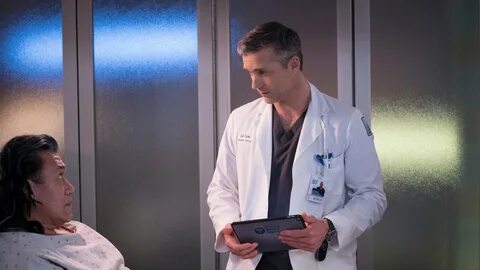 Chicago Med: Season 2 Episode 22 - UniqueStream