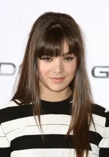Hailee Steinfeld’s Bangs, Charlize Theron’s Grown Out Pixie 