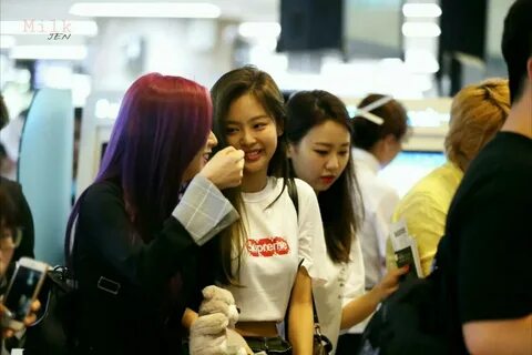 jensoo hourly в Твиттере: "bruh girl and her prep school gir