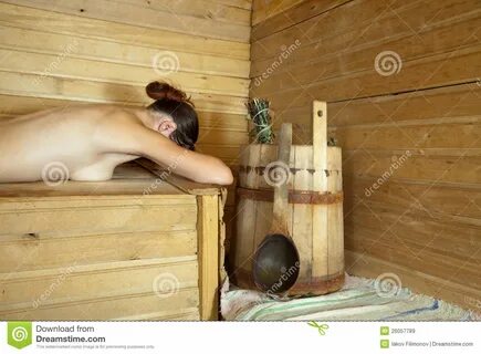 Женщина в sauna стоковое изображение. изображение насчитывающей спа - 26057789