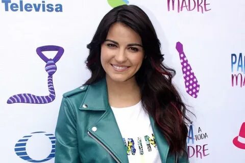 Anahí deja fuera del bautizo de su hijo a Maite Perroni