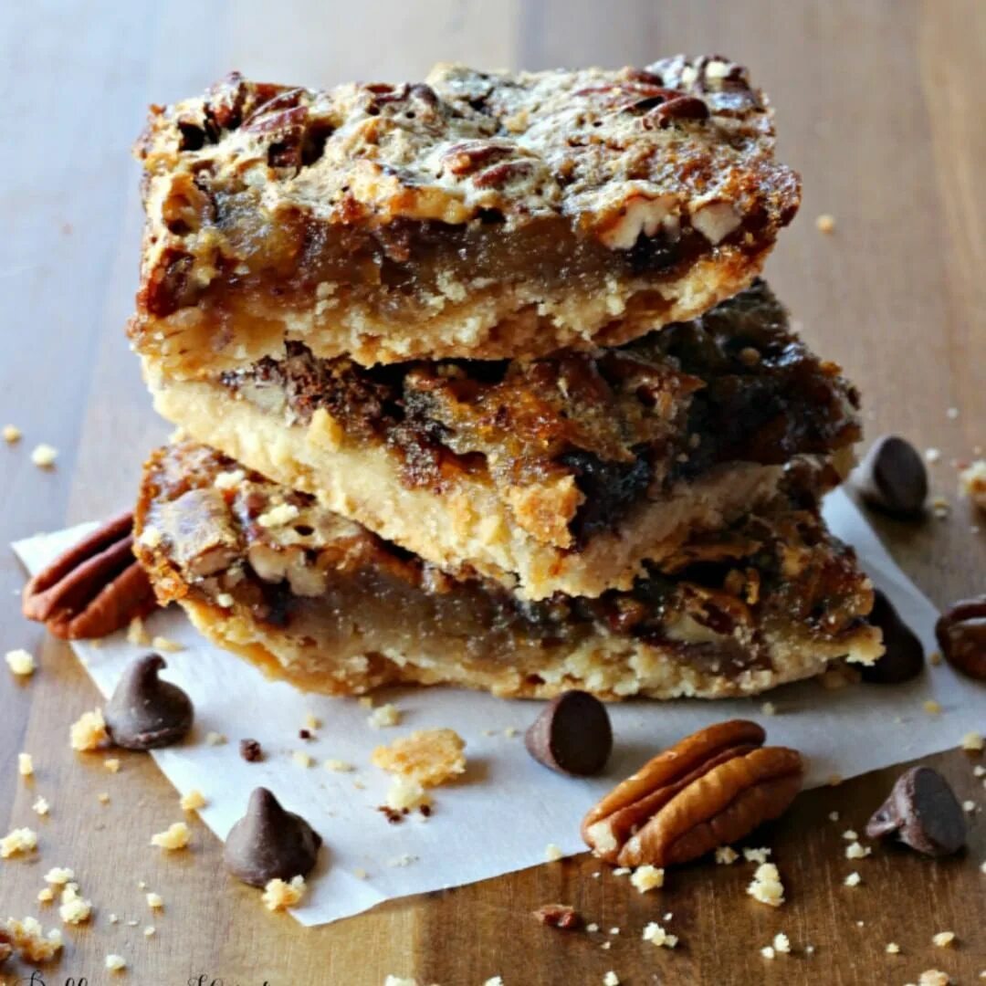 а) публикацию в Instagram: "Chocolate Pecan Pie Bars - a fun and delic...