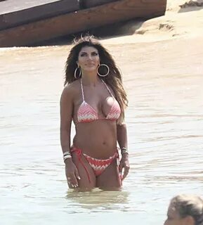 Teresa Giudice Pictures in an Infinite Scroll - 4 Pictures
