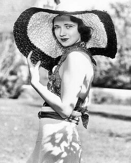 Kay Francis - Man Wanted (1932) 😍 Gorgeous! Vintage hollywoo