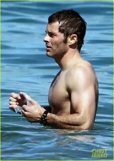 Shirtless James Marsden Shows Off Ripped Body in Hawaii!: Ph