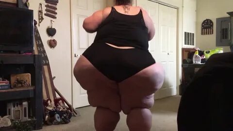 Ssbbw shaking it in her new swim suit bikini bottom - YouTub