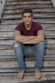 Picture of Brenton Thwaites Men, Barefoot men, Brenton