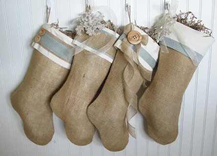 Primitive Country MERRY CHRISTMAS TO ALL. plain Burlap-Style