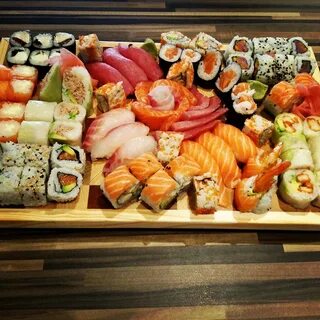 Umi Sushi Ajaccio, אז'אקסיו - כתובת, טלפון, שעות פתיחה, ביקו