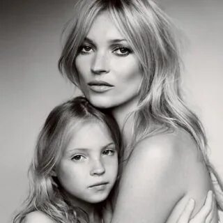 10 iconic pictures to celebrate Mothers day - Little kin jou