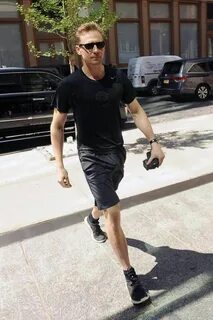 Tom Hiddleston out for a run in Australia to film Thor: Ragn