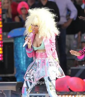 Minaj Nip Slip. 