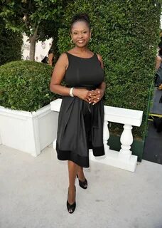 Robin Quivers Feet (5 photos) - celebrity-feet.com