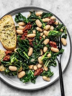 This quick Sun Dried Tomato, Kale, and White Bean Skillet is