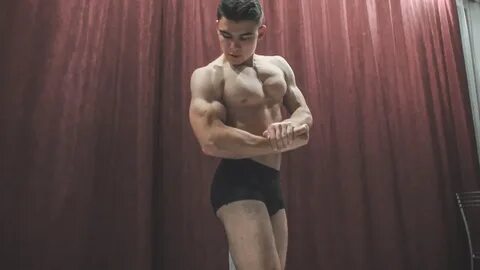 Andrey muscle flexing