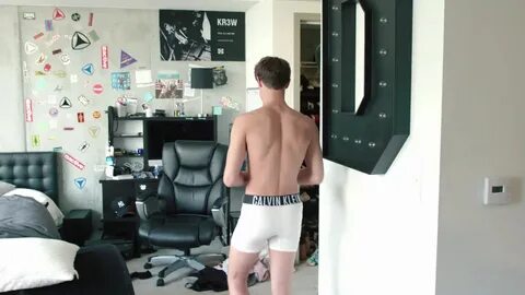 ausCAPS: Cameron Dallas shirtless in Chasing Cameron 1-06 "L