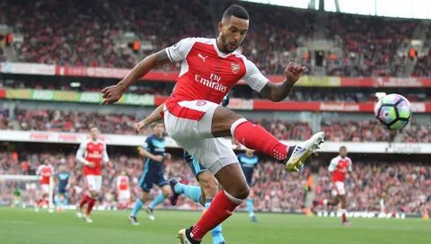 Theo Walcott a Doubt for Arsenal's Trip to Sunderland as Bos