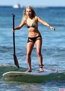 Soul Surfer' AnnaSophia Robb Shows Off Her Bikini Bod in Haw