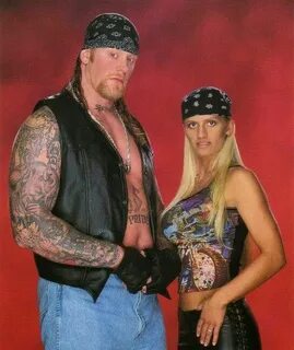 Undertaker with his ex wife Sara 2001 (With images) Undertak