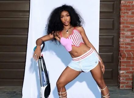 SZA Sizzles For Wonderland - That Grape Juice