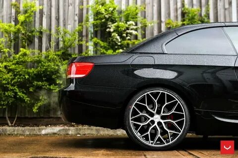 Детали экстерьера BMW 3-Series Convertible on Vossen Wheels 