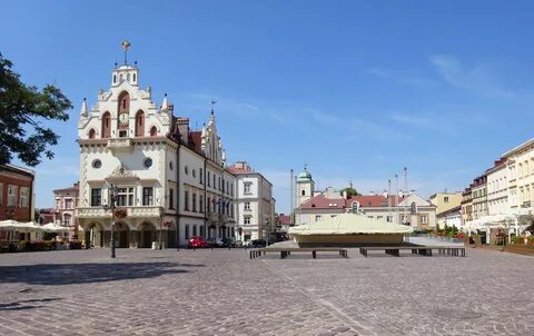 File:Rynek-POL, Rzeszów.jpg - Wikimedia Commons