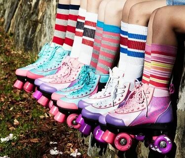 Does it get more 80s than tube socks + roller skates?! #80s 