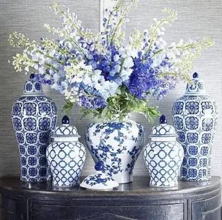 Cashmere&Pearls Lifestyle Blue and white vase, Blue white de