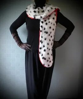 Cruella de ville stole / shawl / wrap in Dalmatian print fau