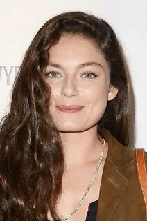 Alexa Davalos Height and Weight Celebrity Weight Page 3