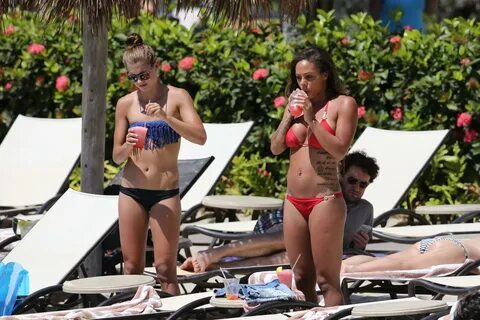 Sydney Leroux showing off her curvy bikini body while having