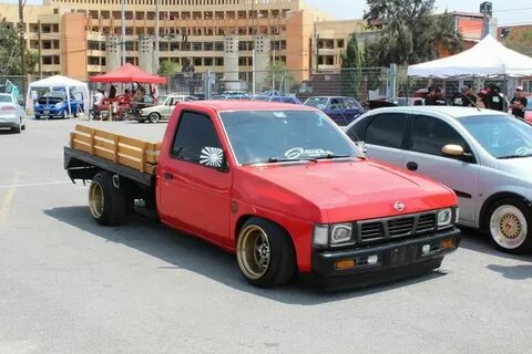 #Nissan #D21 #MiniTruck #Flatbed #Modified #Slammed #Stance 