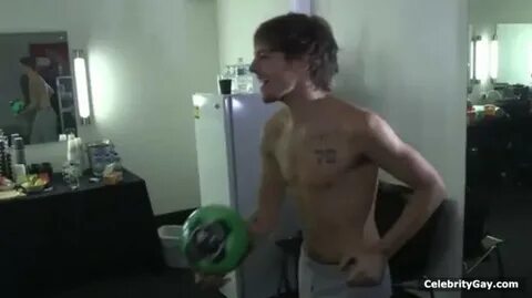 Louis Tomlinson Nude - leaked pictures & videos CelebrityGay