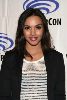 Index of /wp-content/uploads/photos/jessica-lucas/gotham-pan