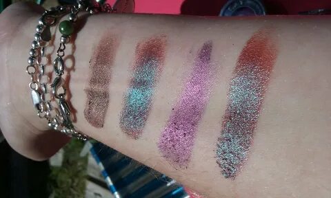 Devastatingly Beautiful Life: A Duochrome moment Urban Decay