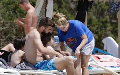 SHAKIRA VE GERARD PIQUE IBIZA TATİLİNDE foto galerisi 23. re