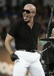 Pitbull desvela su estrella en Hollywood y reivindica a los 